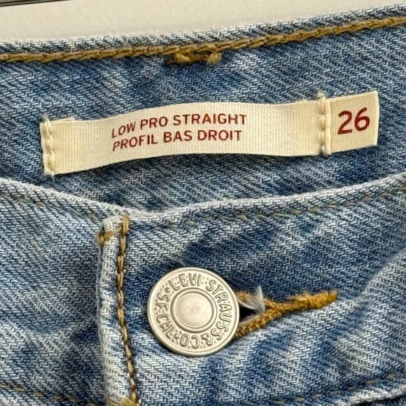 Levi Low Pro Straight Size 26 High Rise Distressed - Picture 3 of 3